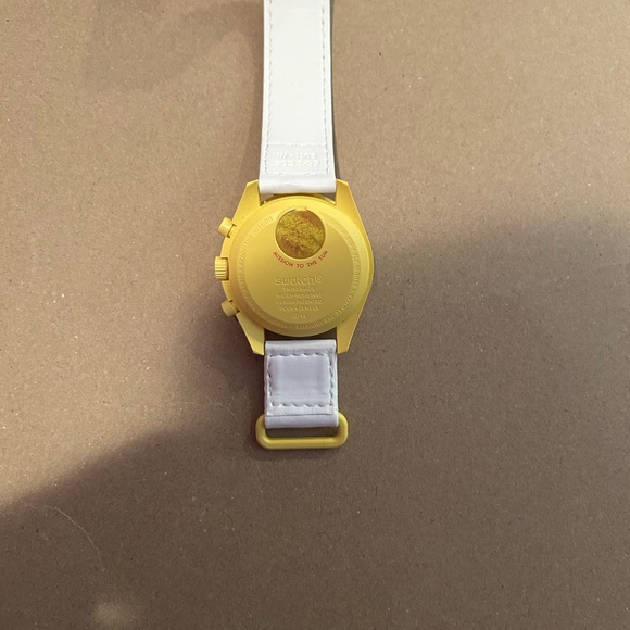 Omega x Swatch Mission Sun - Picture 5 of 8